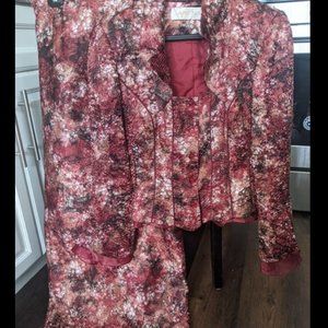 Elegant and gorgeous designer Lavantino two piece dress suit dress size 6